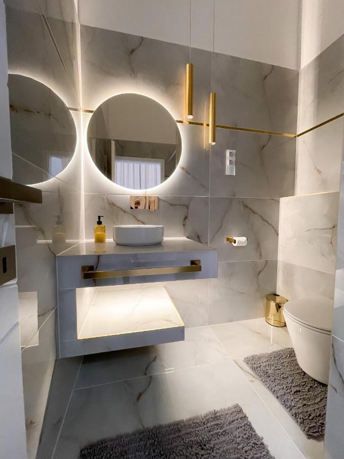 St Stephen Luxury With Jacuzzi And Sauna Appartamento *